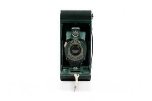 Kodak Rainbow Hawk-Eye No.2A folding model B film camera in green - 2