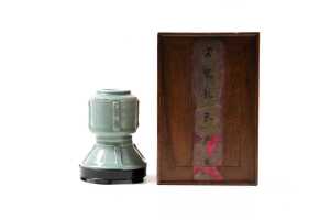 Antique Long Quan 'Gu' vase - 5