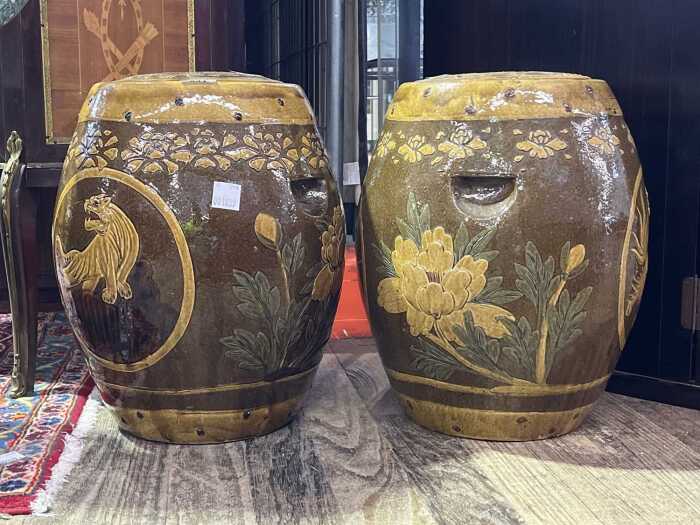 Pair of Chinese drum stools