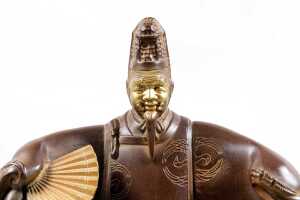 Japanese Meiji-style gilt spelter figure of a Noh Kabuki actor - 2