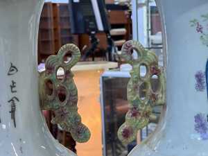 Pair of Fen Cai twin ear porcelain vases - 4