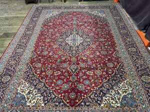 Persian Kashan hand knotted wool rug