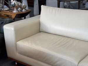 Artifex Australia two and a half seater Brahman Rodeo cream leather sofa - 2