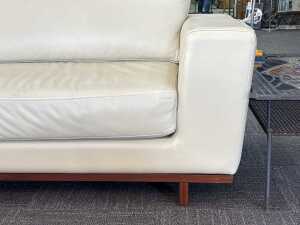 Artifex Australia two and a half seater Brahman Rodeo cream leather sofa - 3