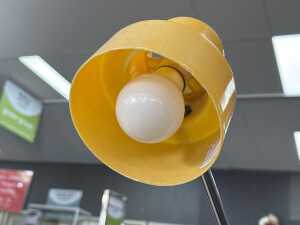 Retro height-adjustable table lamp - 3