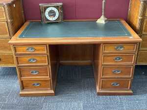 Executive twin pedestal desk with matching office chair - 2