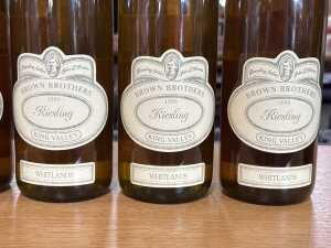 Brown Brothers Riesling, 1998, six bottles - 3