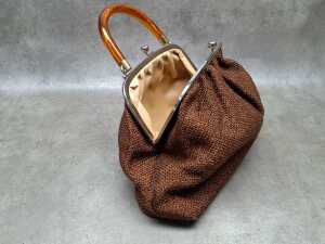 Brown woven fabric handbag with orange Lucite handle and kiss-lock - 2