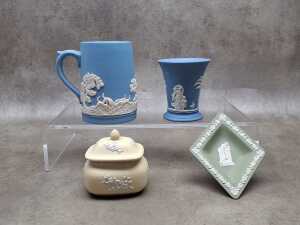 Four pieces of Jasperware