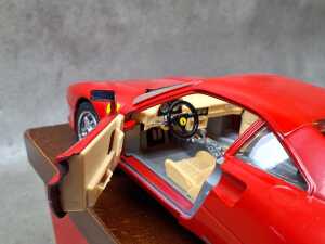 Burago Ferrari GTO 1984 die-cast model car - 4