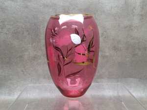 Mid-century cranberry glass vase with hand-painted and gilt decoration - 4