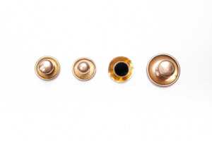 Four button cuffs in 15 and 9 carat gold