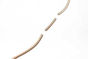 A broken blue topaz and diamond necklace in 9 carat yellow gold - 5