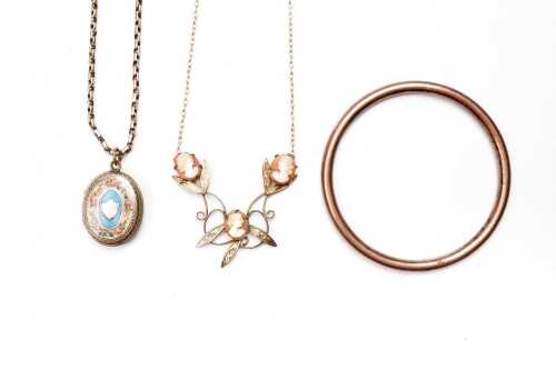 A collection of 9ct lined and rolled gold jewellery