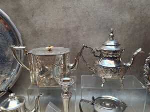 Silver plate, metalware and Pyrex glass items - 3
