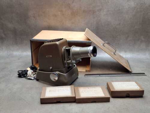 Vintage Aldis Minor olive green slide projector