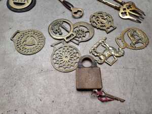 Brass and metalware items - 3