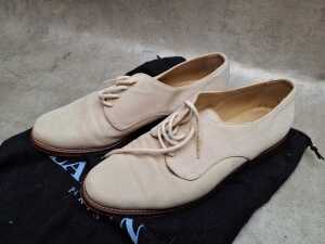 Four pairs of designer-style women's shoes - 5