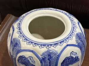Chinese mid 20th-century export blue and white porcelain vase - 3