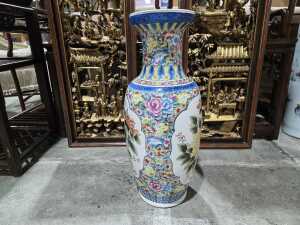 Chinese porcelain floor vase with chrysanthemum decoration - 3