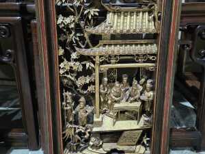 Pair of carved giltwood panels - 3