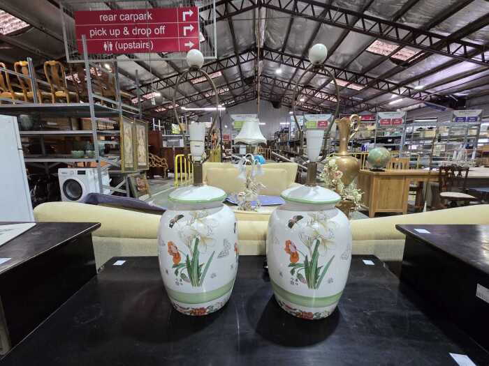 Pair of floral and butterfly table lamp bases