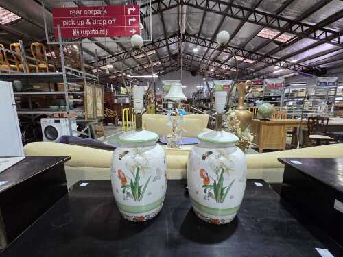 Pair of floral and butterfly table lamp bases
