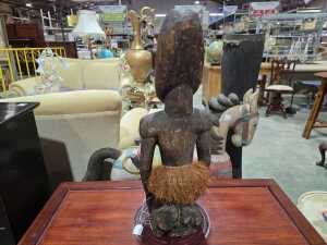 Traditional Papua New Guinea carved timber ancestor figure - 4