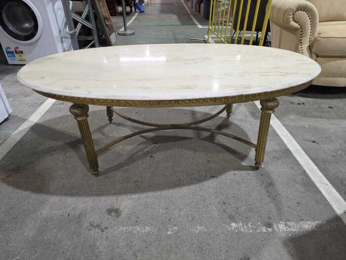 Oval coffee table