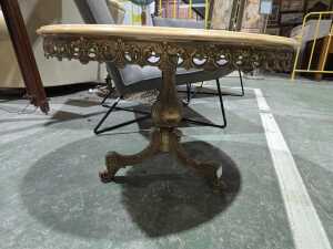 Onyx and brass round coffee table - 2