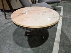 Onyx and brass round coffee table - 3