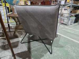 Pair of modern occasional chairs - 4