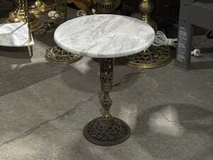 Three small brass pedestal tables - 5