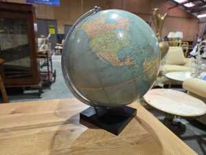 Philip's Challenge Globe, London Geographical Institute, 1958 - 2