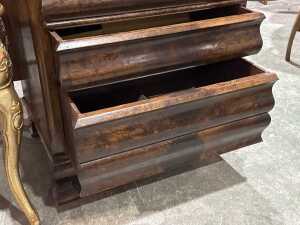 Antique flame mahogany chest of drawers - 3