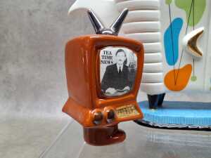 Swineside Ceramics Tea-V Time novelty teapot - 3