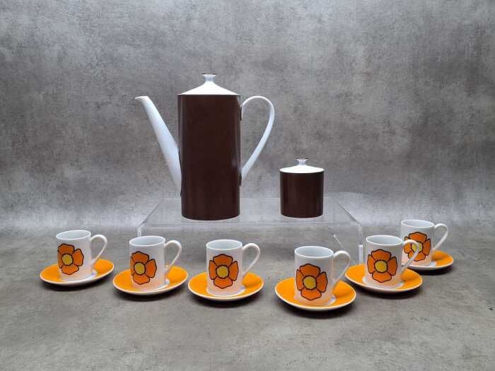 Assorted Japanese mid-century coffee set pieces