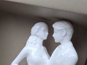 Waterford Monique Lhuillier Modern Love figure - 3