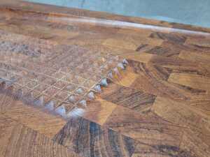 Mid-century timber spiked cutting board - 3