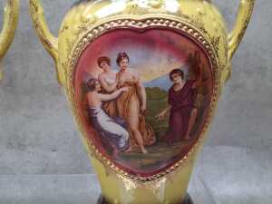 Pair of antique Alton ceramic gilded twin-handled vases - 2