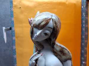 Yinghong Sophia Li, ceramic figure of a woman - 2