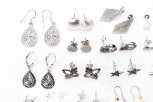 A collection of earrings in sterling silver - 2