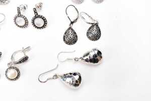 A collection of earrings in sterling silver - 5
