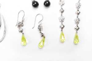 A collection of earrings and one pendant in sterling silver - 5