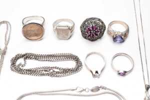 A collection of jewellery in sterling silver - 2