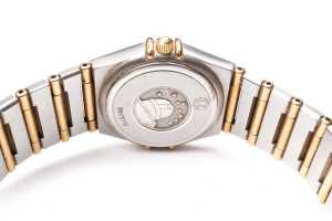 A ladies Omega constellation quartz ladies watch in stainless steel and 18ct gold plating - 3