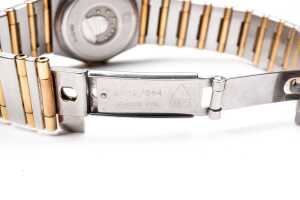A ladies Omega constellation quartz ladies watch in stainless steel and 18ct gold plating - 4