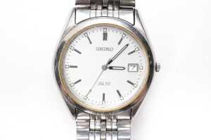 A Seiko SQ 50 watch in stainless steel - 2