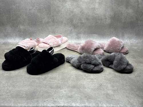 Four pairs of winter fluffy slippers