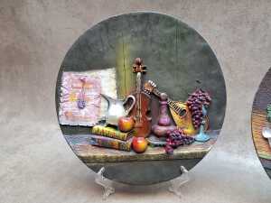 Two wall mounted 3D painting plate - 2